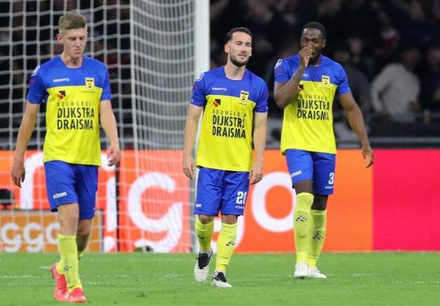 通过参加街 通过参加街